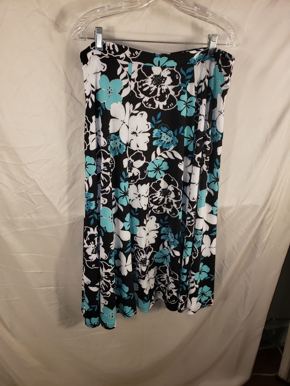 Chances R Floral Circle Skirt in Black, White & Teal - 2X
